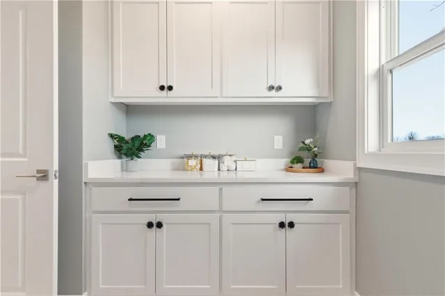 $859,900 | 17860 Clearview Drive, Leavenworth, KS 66048