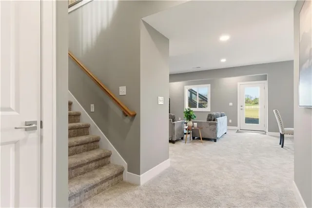 $859,900 | 17860 Clearview Drive, Leavenworth, KS 66048