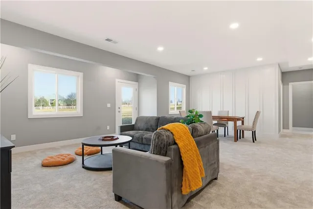 $859,900 | 17860 Clearview Drive, Leavenworth, KS 66048