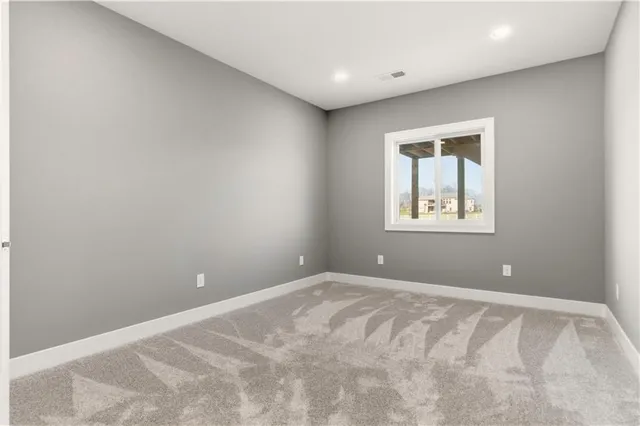 $859,900 | 17860 Clearview Drive, Leavenworth, KS 66048