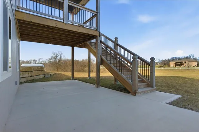 $859,900 | 17860 Clearview Drive, Leavenworth, KS 66048