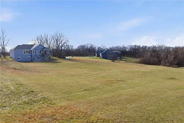 $859,900 | 17860 Clearview Drive, Leavenworth, KS 66048