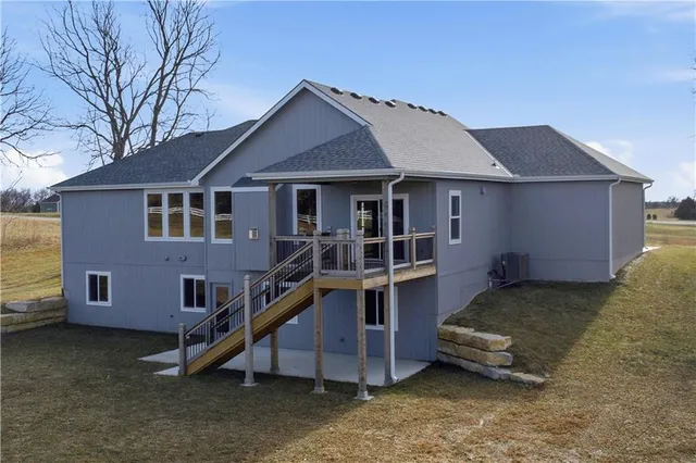 $859,900 | 17860 Clearview Drive, Leavenworth, KS 66048