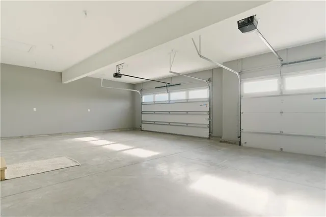 $859,900 | 17860 Clearview Drive, Leavenworth, KS 66048