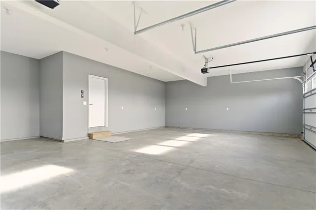 $859,900 | 17860 Clearview Drive, Leavenworth, KS 66048