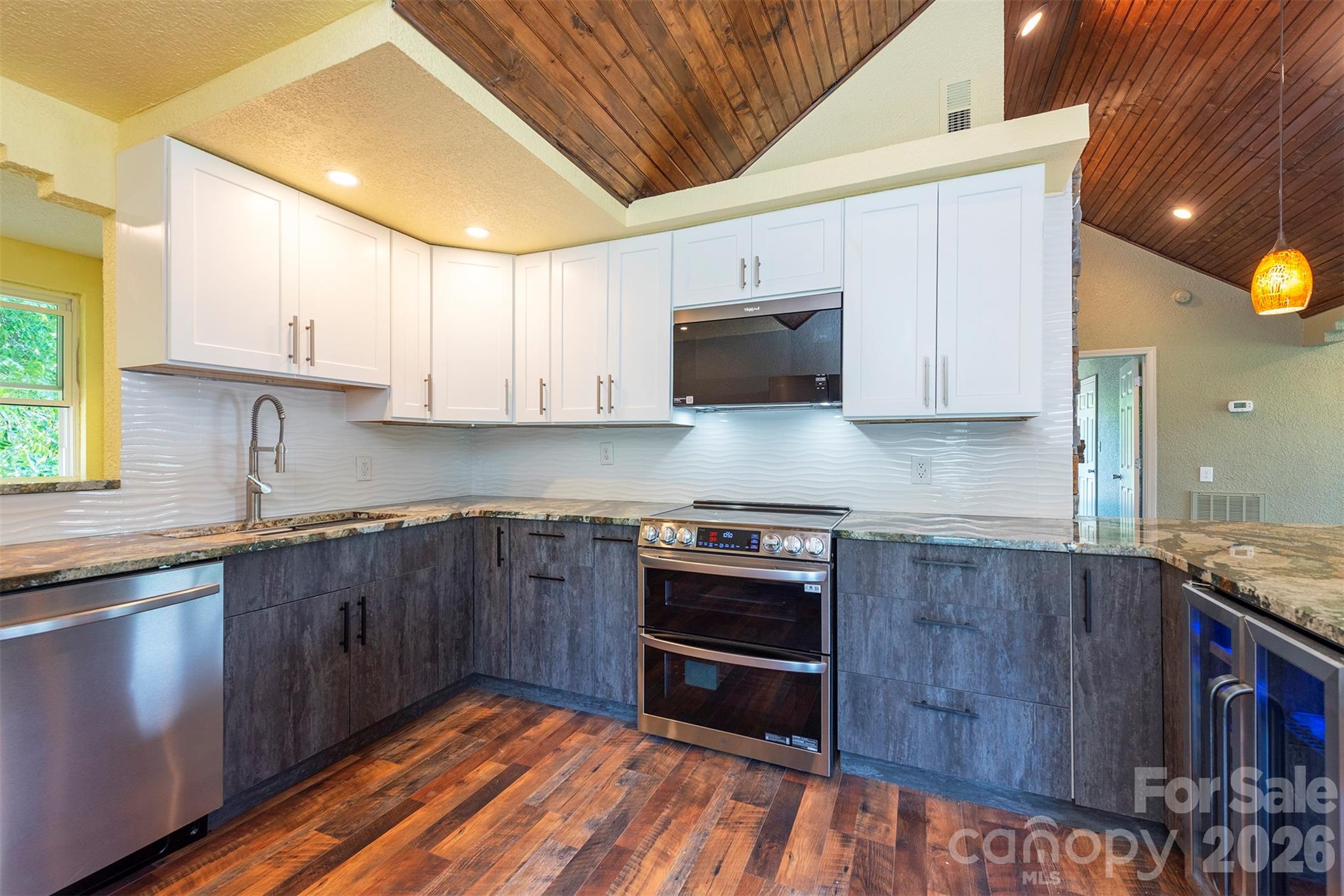 65 Walnut Street Marion, NC 28752 - Photo 23 of 42