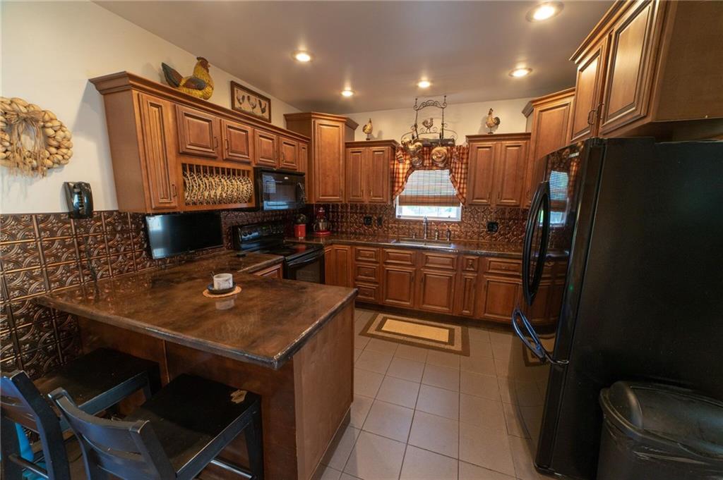 270 Buckeye Road Mount Pleasant, PA 15666 - Photo 12 of 23 Gallery Image 12