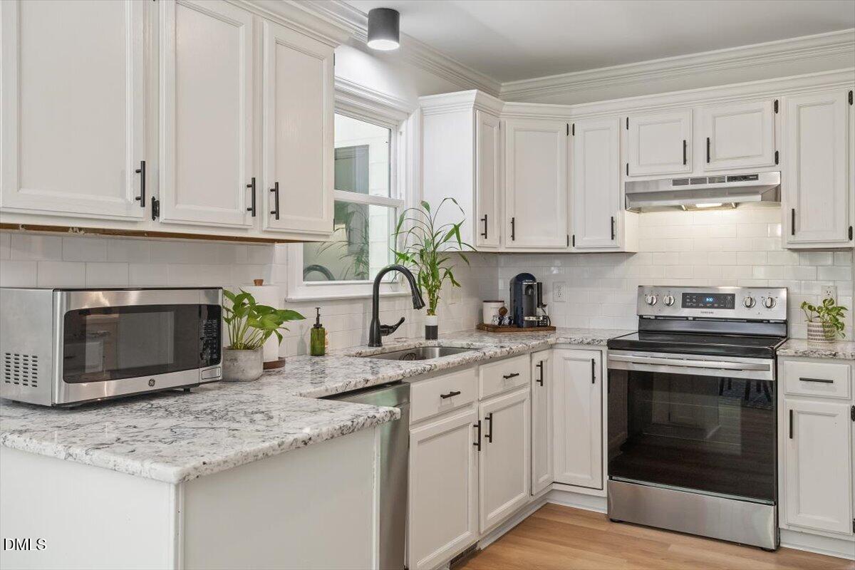 5034 Simmons Branch Trail Raleigh, NC 27606 - Photo 7 of 43