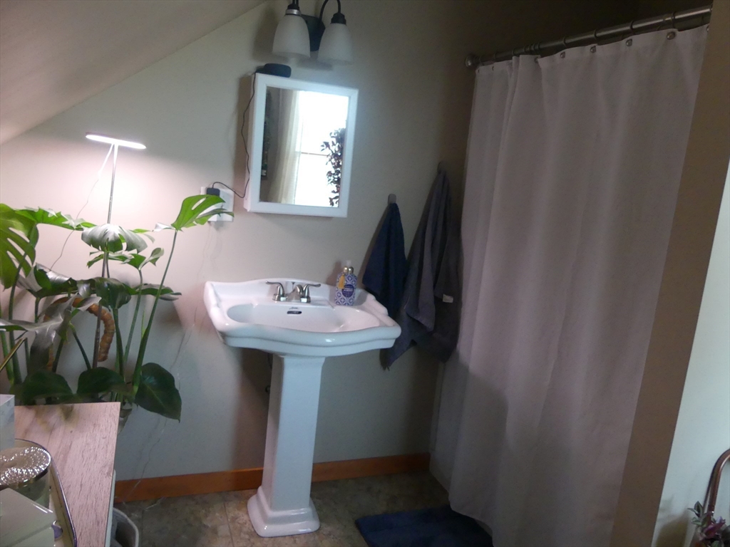 177-179 Forge Road Westport, MA 02790 - Photo 8 of 37 Gallery Image 8