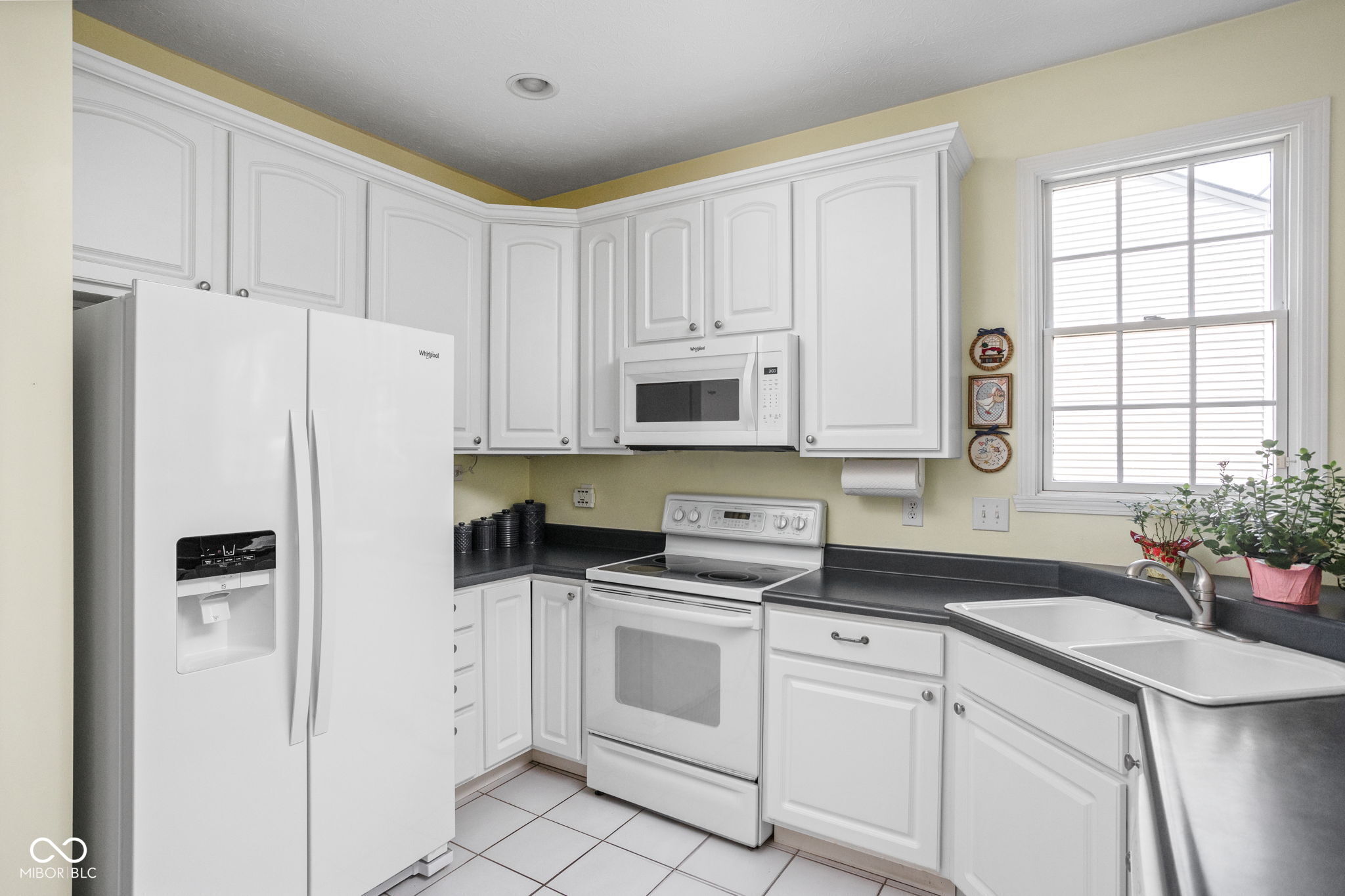 10019 Niagara Drive Fishers, IN 46037 - Photo 10 of 37