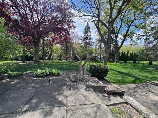 2712 Rambling Way Bloomfield Hills, MI 48302 - Photo 26 of 30