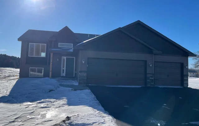 $349,990 | 1437 34th Avenue Southwest, Cambridge, MN 55008