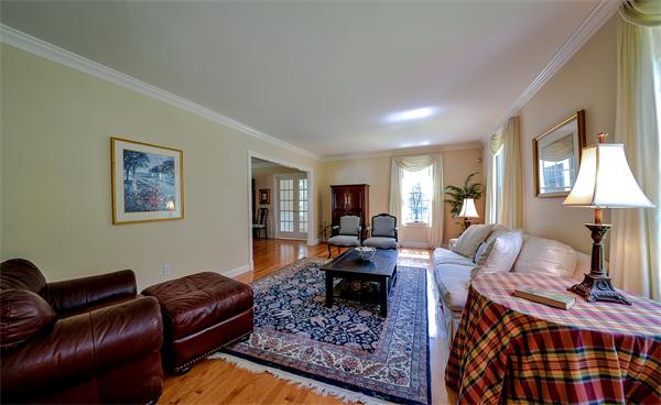 372 Dutton Road Sudbury, MA 01776 - Photo 3 of 30