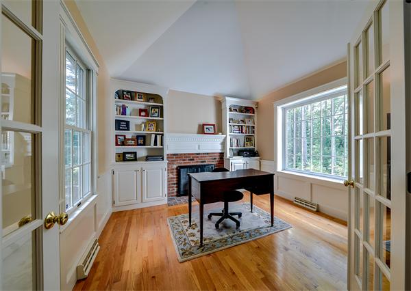 372 Dutton Road Sudbury, MA 01776 - Photo 5 of 30
