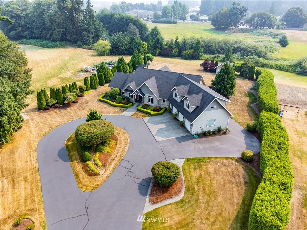 10437 Ridge Place Sedro-Woolley, WA 98284 - Photo 3 of 36 Gallery Image 3