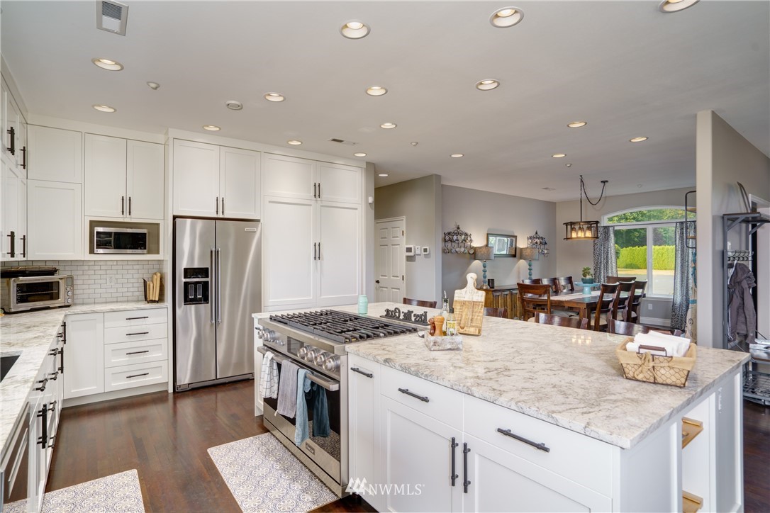 10437 Ridge Place Sedro-Woolley, WA 98284 - Photo 6 of 36 Gallery Image 6
