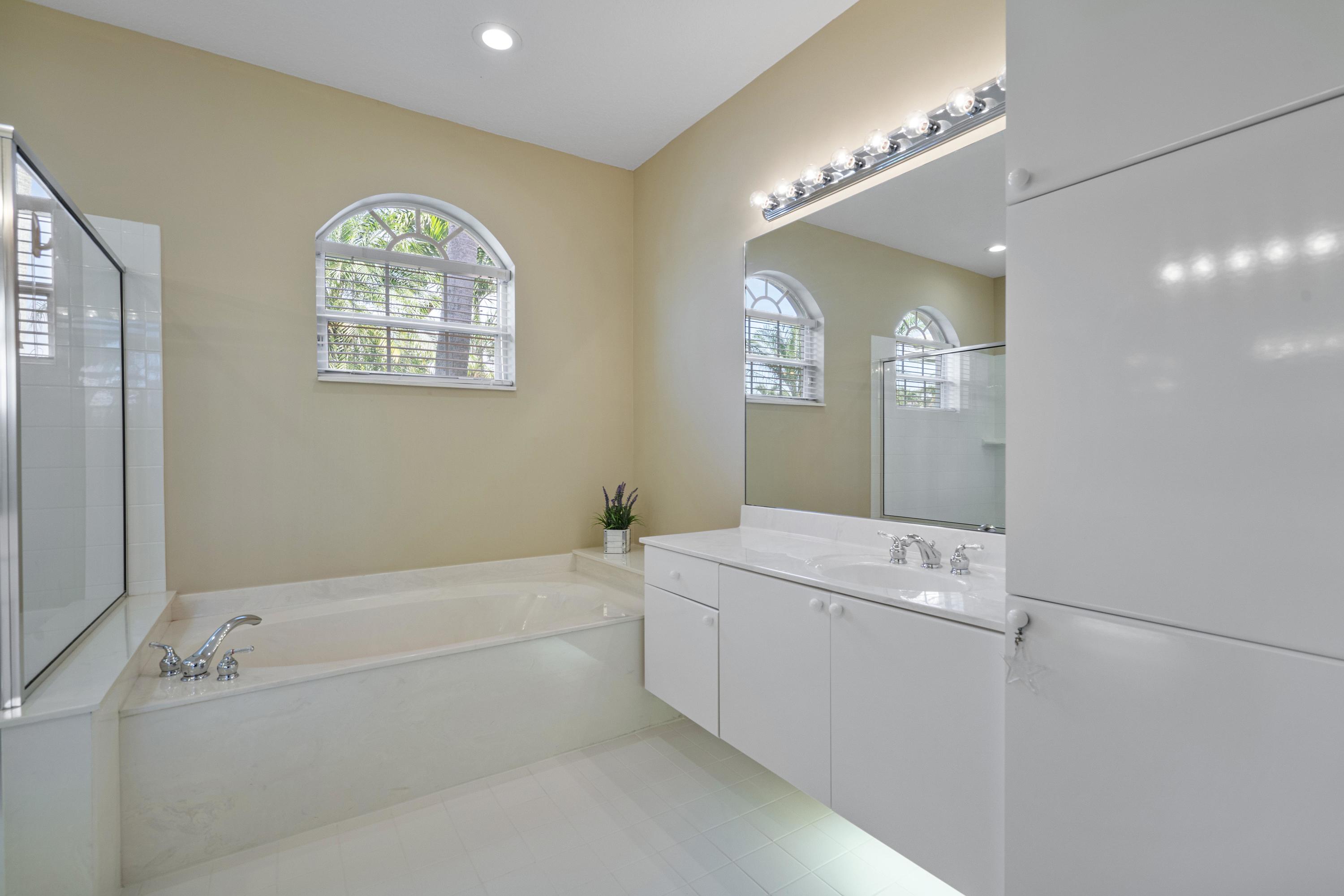 11403 Sea Grass Circle Boca Raton, FL 33498 - Photo 20 of 58 11403 Sea Grass Cir_19