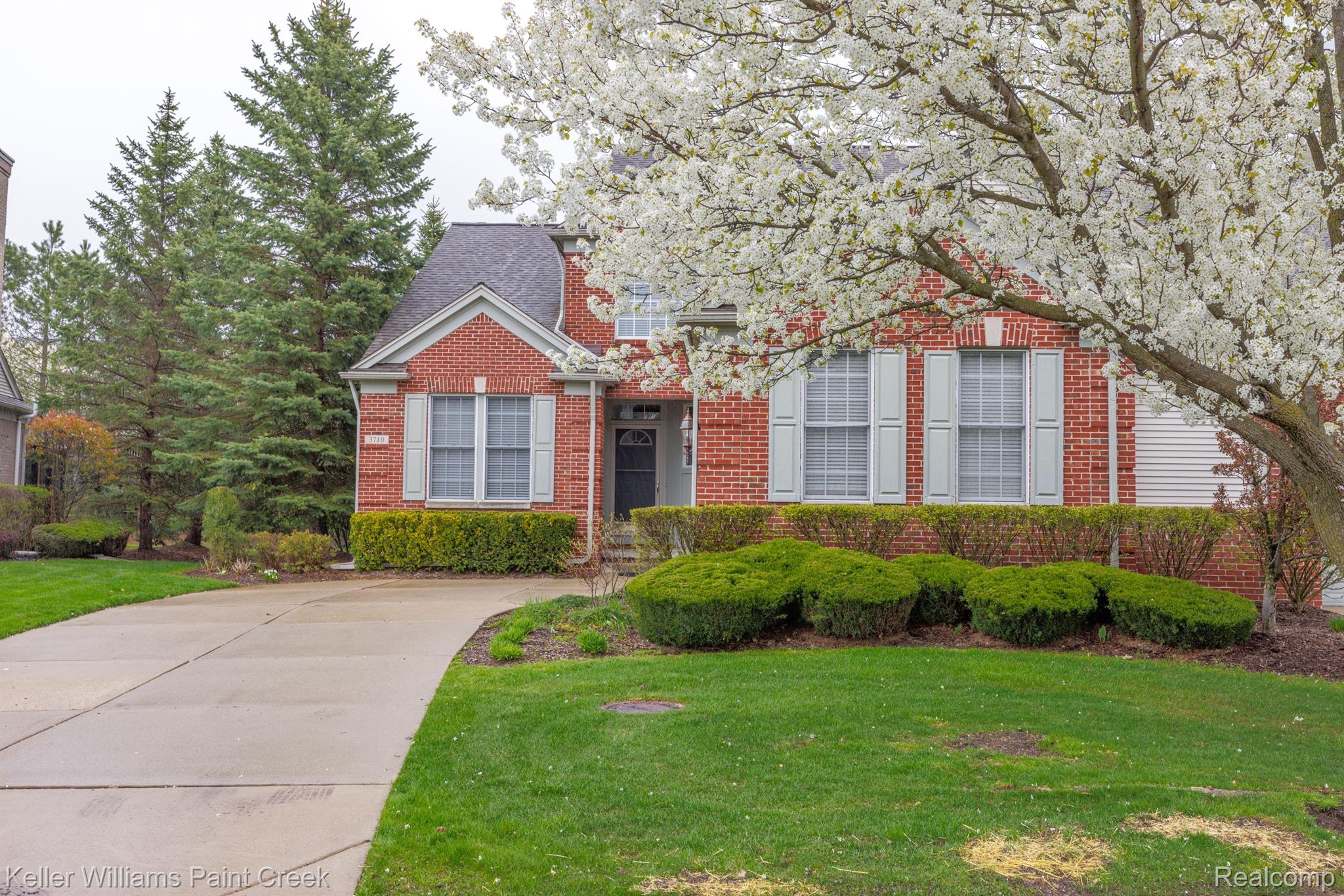 3710 Tremonte Circle, Unit 30 Rochester, MI 48306 - Photo 2 of 42 Gallery Image 2