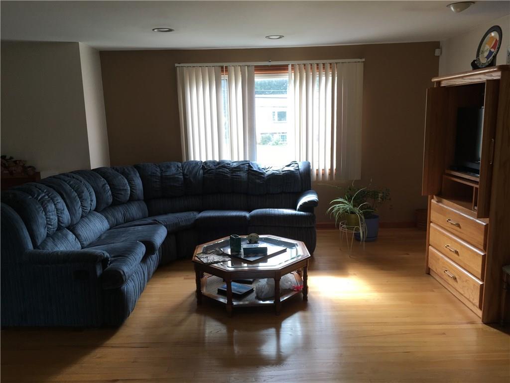 1127 Lindsay Road Carnegie, PA 15106 - Photo 2 of 20 Spacious Living Room