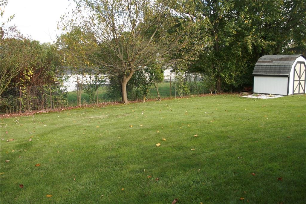 1127 Lindsay Road Carnegie, PA 15106 - Photo 17 of 20 Gallery Image 17