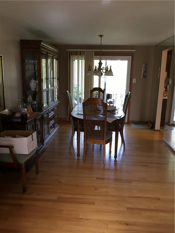 1127 Lindsay Road Carnegie, PA 15106 - Photo 3 of 20 Dining Room