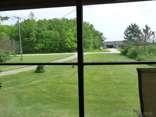 10100 Metcalf Road Avoca, MI 48006 - Photo 26 of 32 31246412-25.JPG