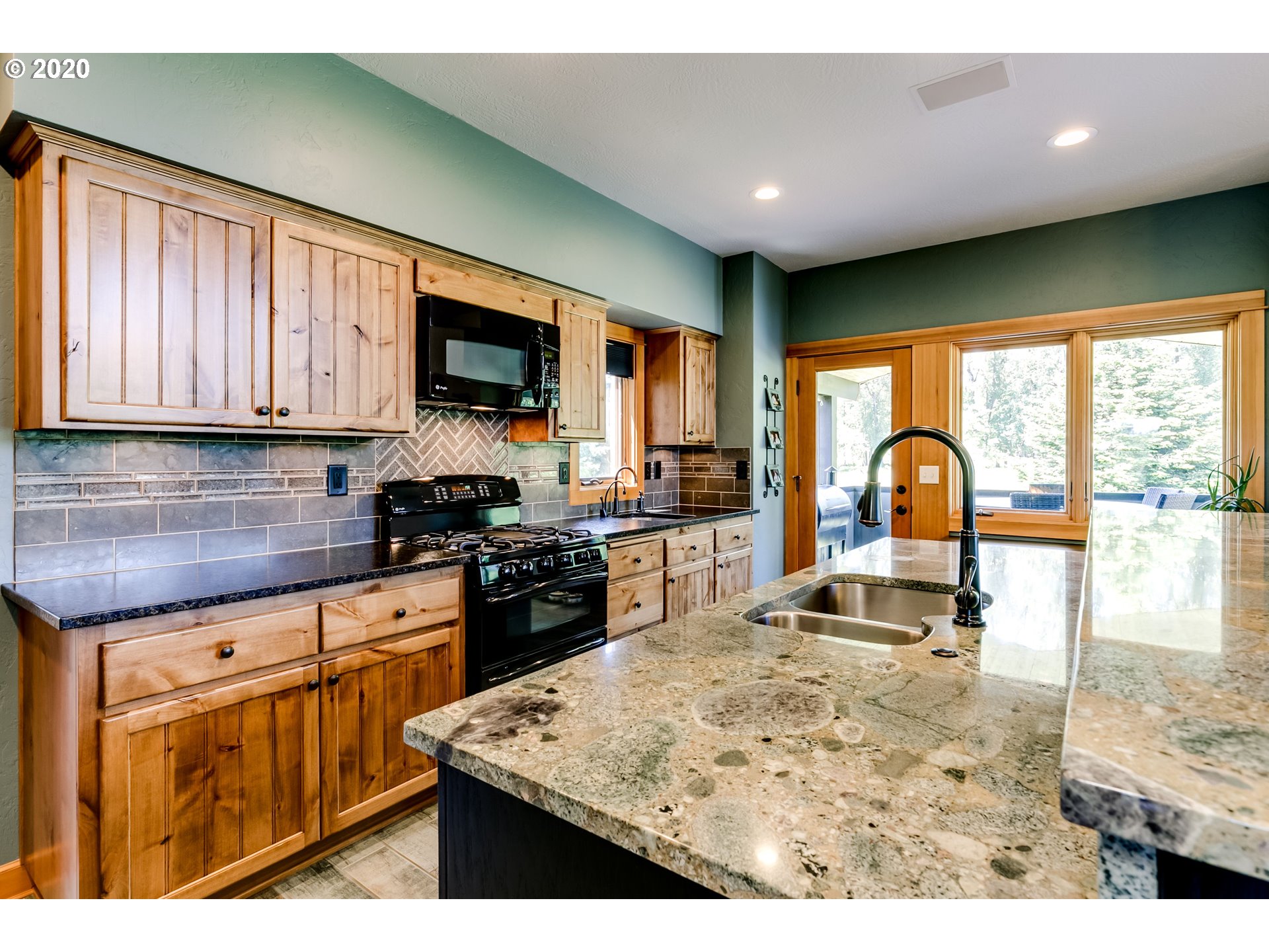 3060 Hayden Bridge Road Springfield, OR 97477 - Photo 10 of 32