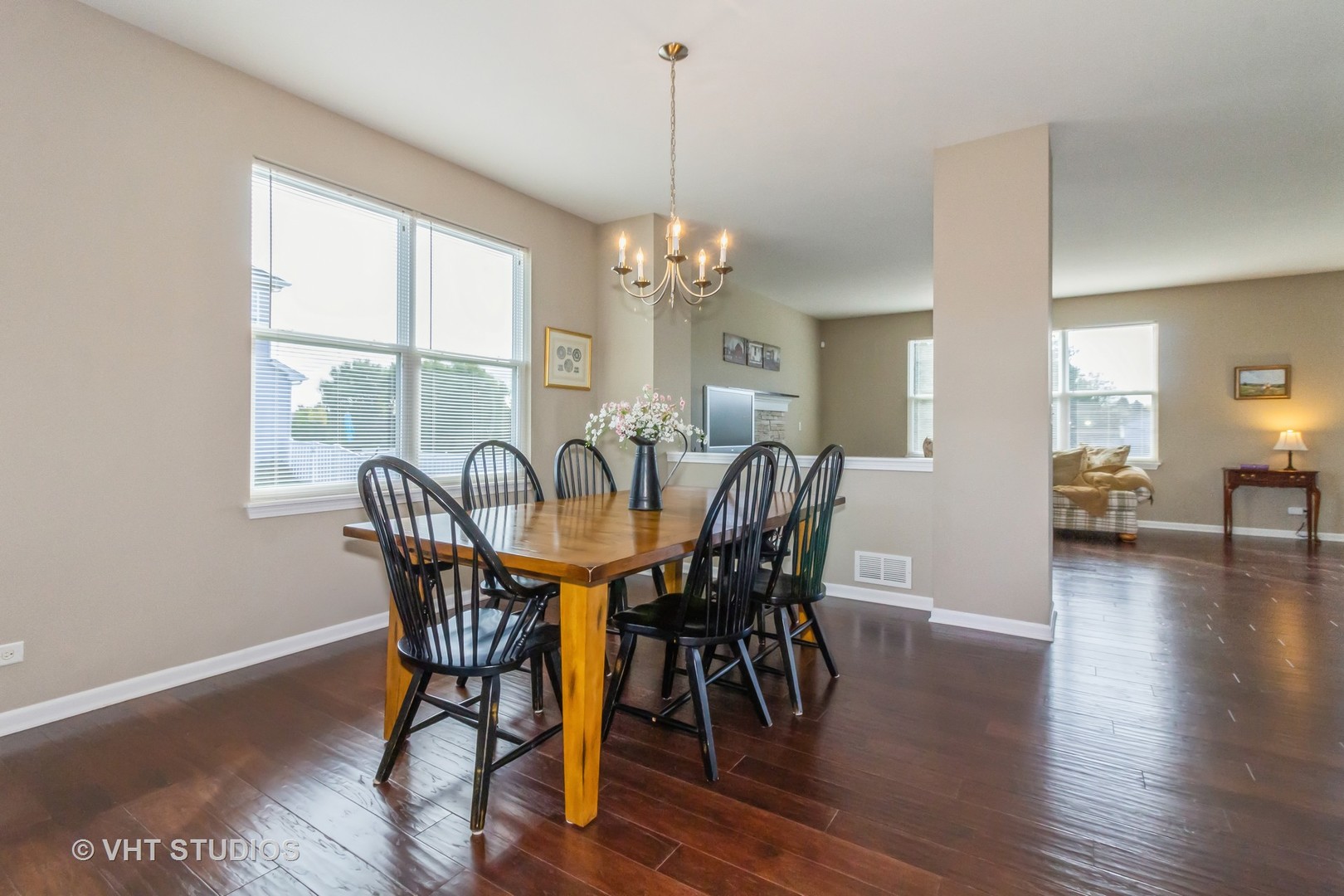 1380 Ritter Street North Aurora, IL 60542 - Photo 5 of 27 Gallery Image 5