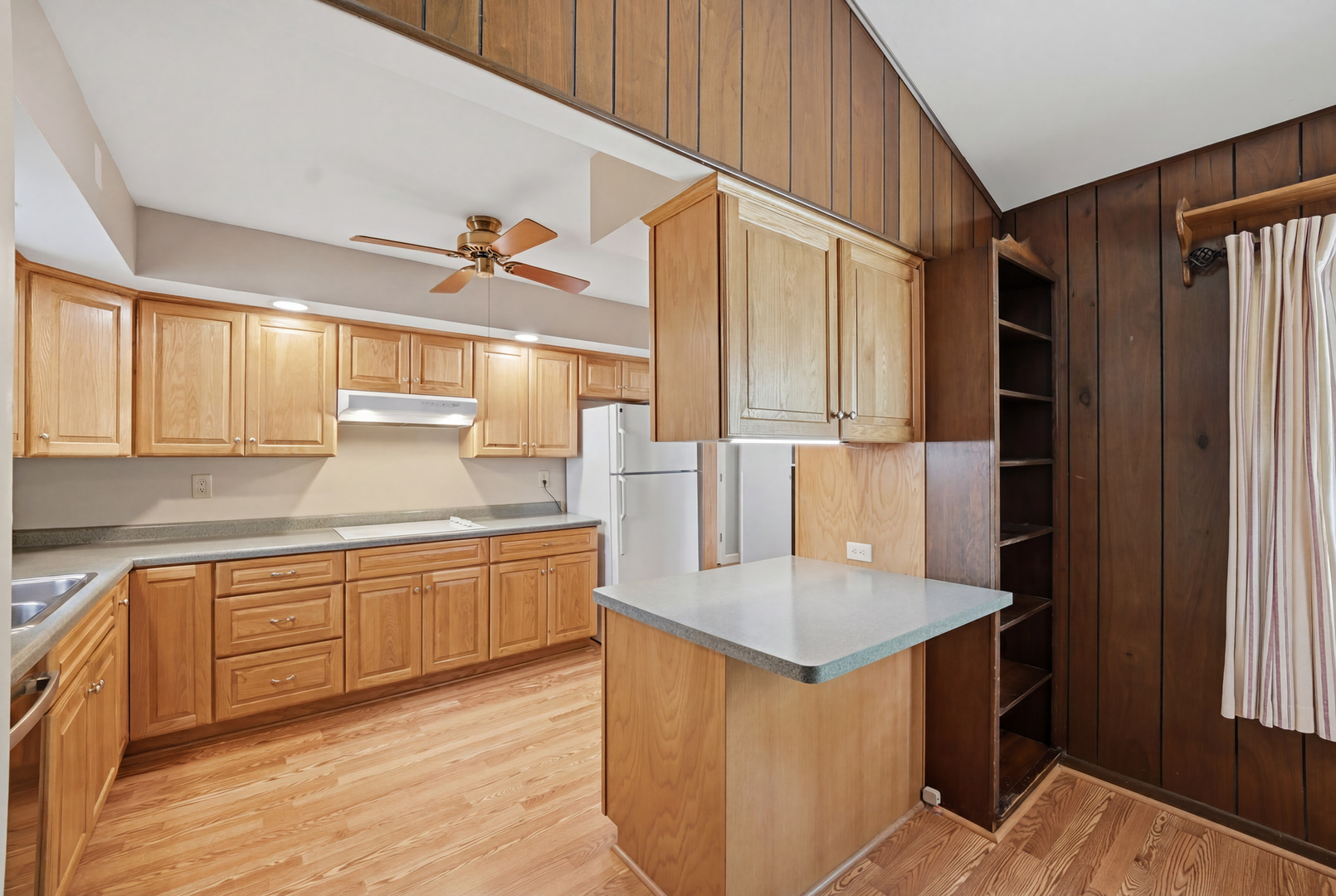 323 East Dresser Road DeKalb, IL 60115 - Photo 12 of 37