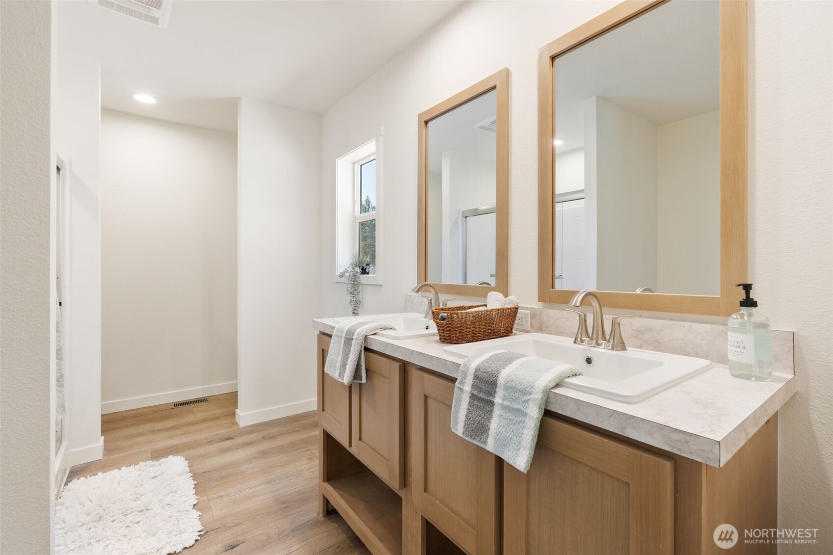 1090 Koontz Road Chehalis, WA 98532 - Photo 23 of 35 a view of bathroom with dual sinks
