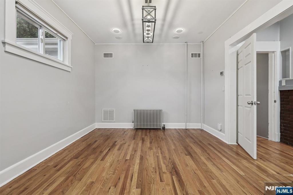 56 Gordon Street Ridgefield Park, NJ 07660 - Photo 10 of 38