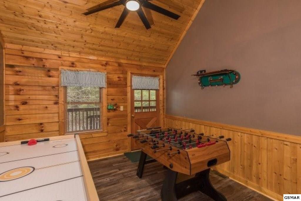 704 Grey Hawk Way Pigeon Forge, TN 37863 - Photo 16 of 29