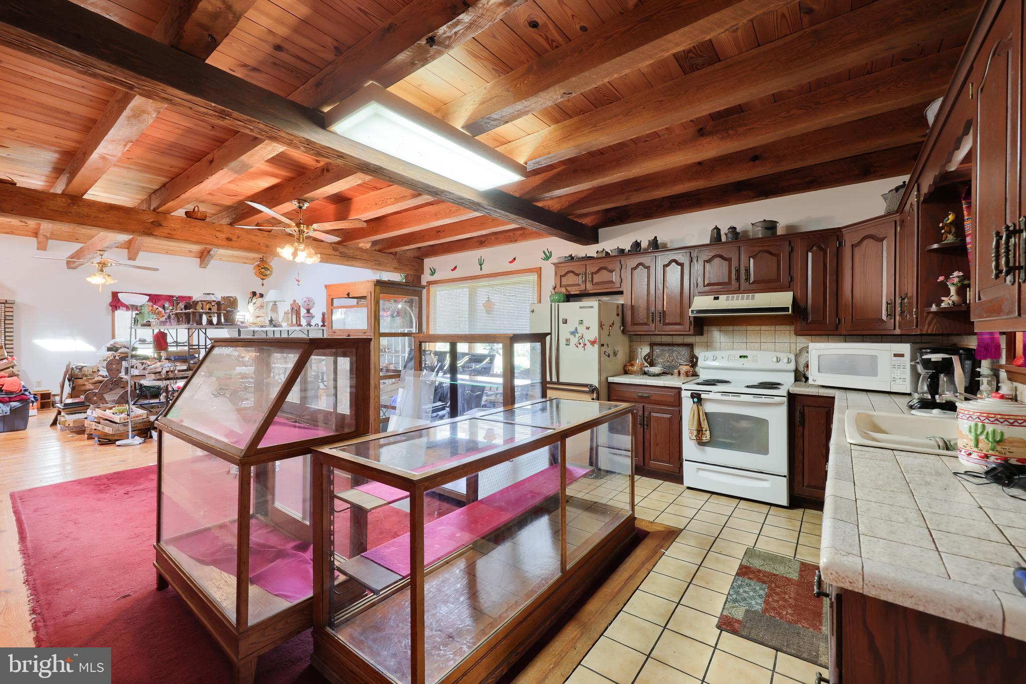 5205 4 Point Road Bethel, PA 19507 - Photo 7 of 37 Gallery Image 7