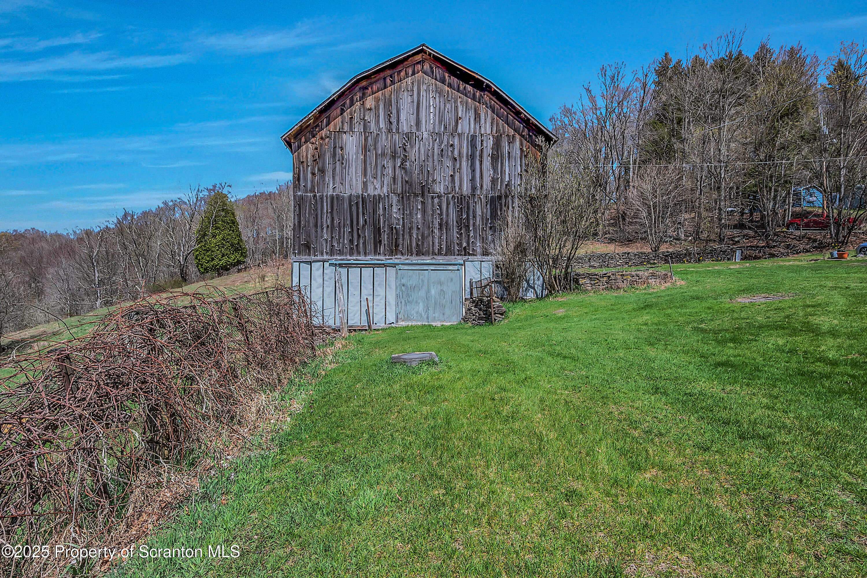 11 Manzer Road New Milford, PA 18834 - Photo 19 of 63 Barn