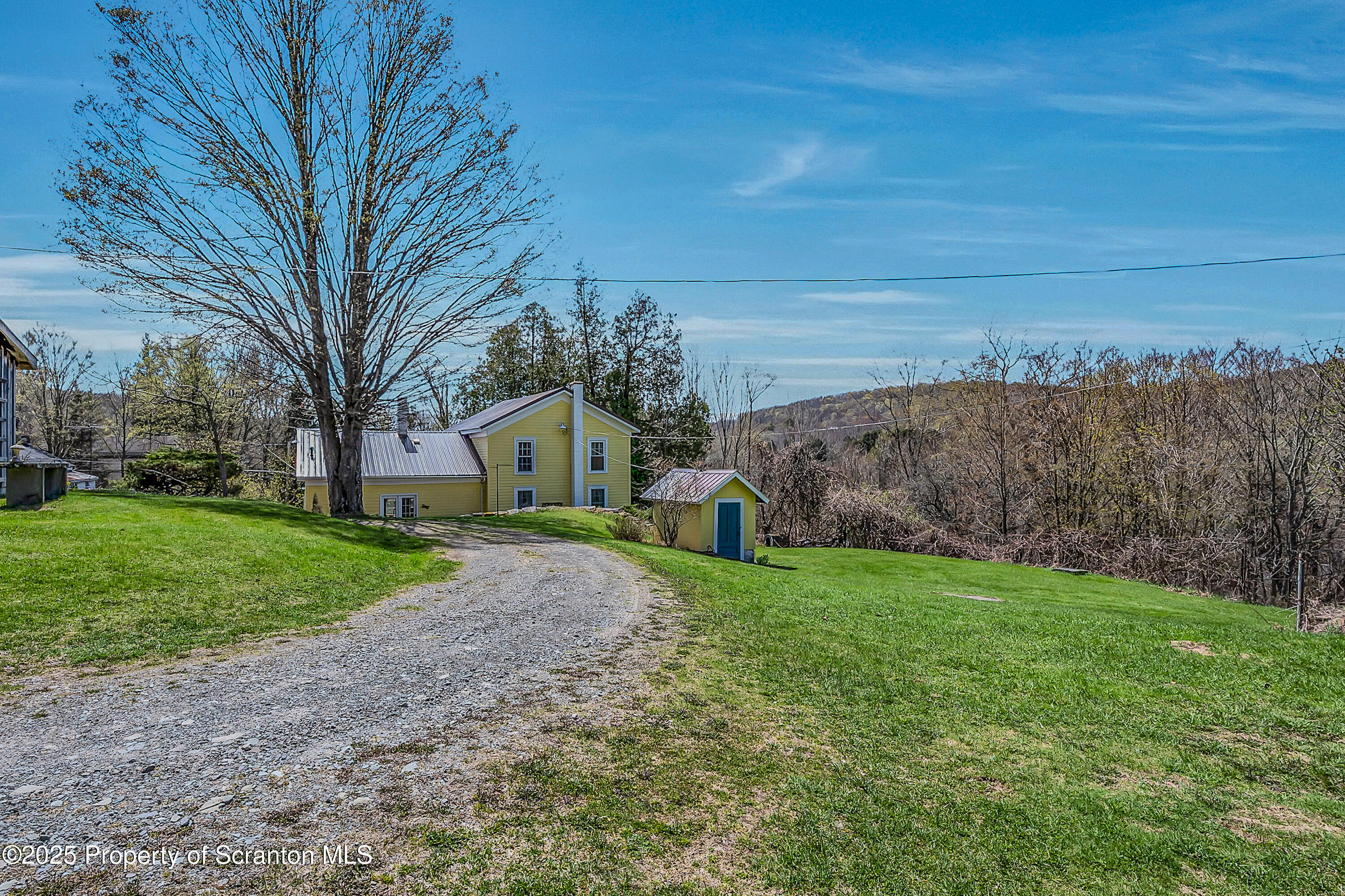 11 Manzer Road New Milford, PA 18834 - Photo 23 of 63 Circular Driveway
