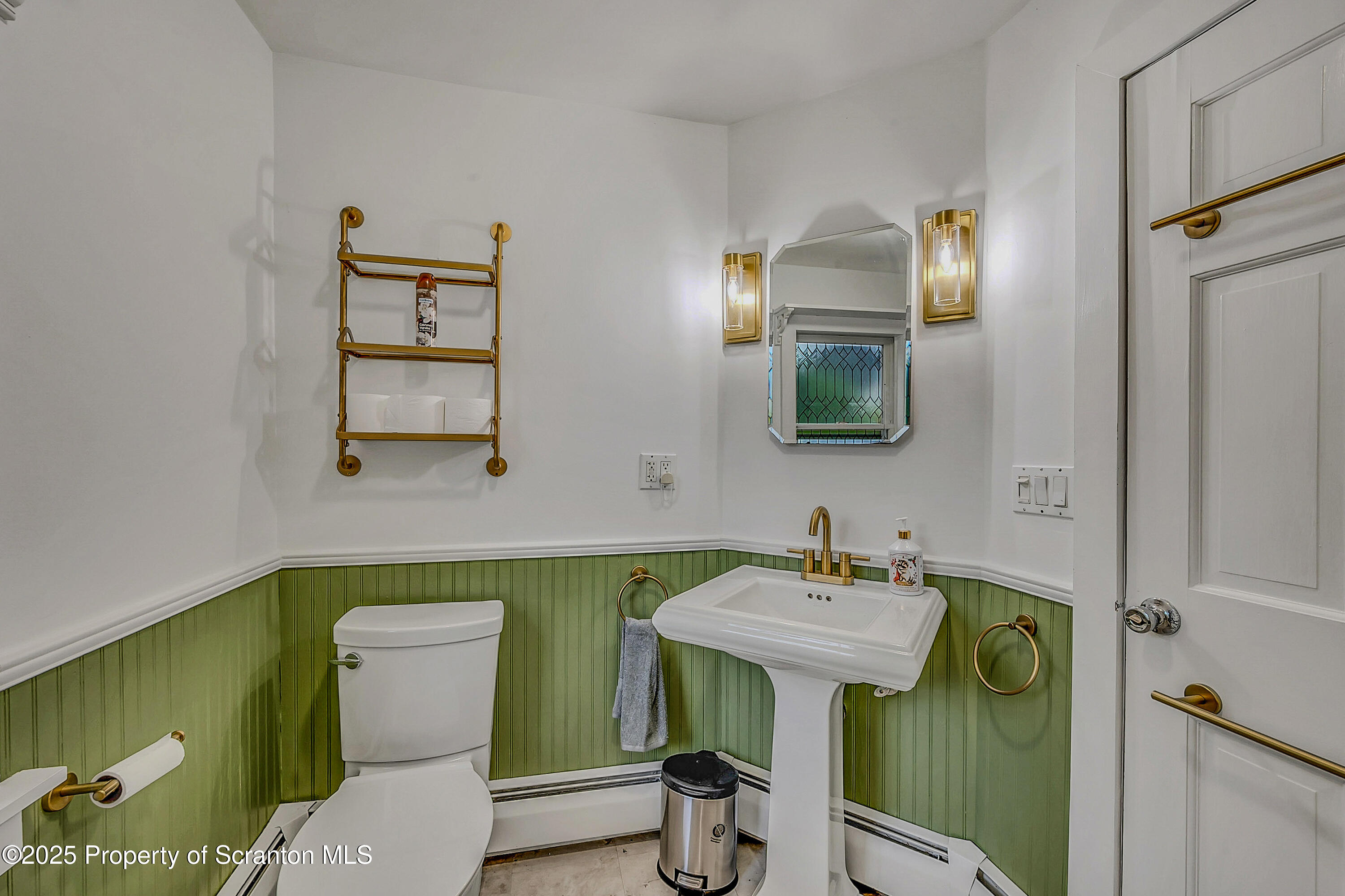 11 Manzer Road New Milford, PA 18834 - Photo 30 of 63 Full Bathroom