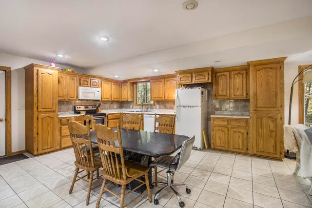 $350,000 | 1351 56th Street, Fennville, MI 49408