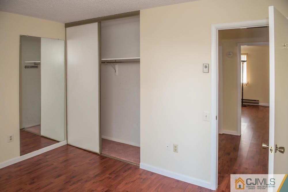 802 B Pompton Road Monroe Township, NJ 08831 - Photo 9 of 16 Gallery Image 9
