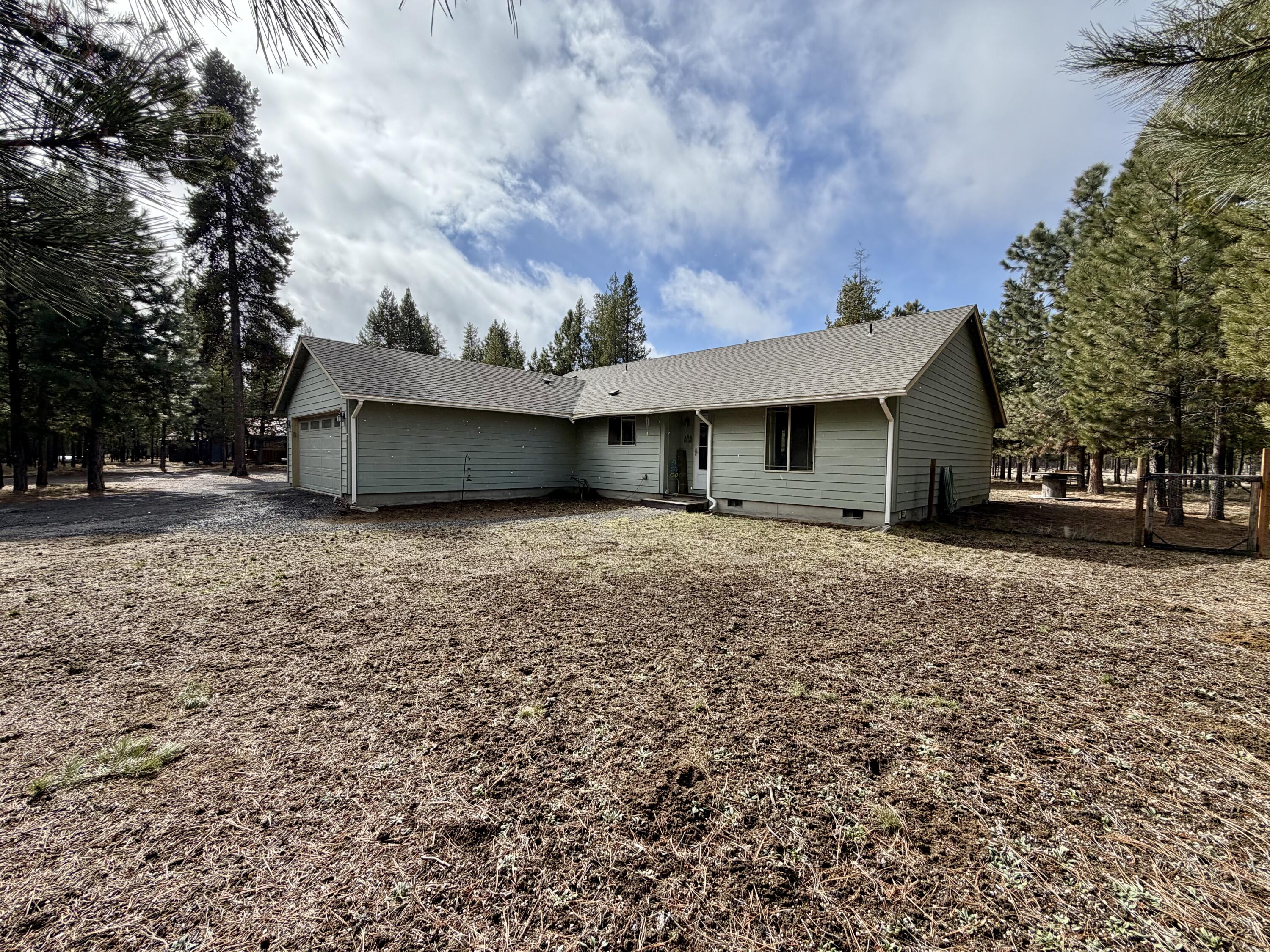 52495 Lost Ponderosa Road La Pine, OR 97739 - Photo 4 of 32 IMG_0677