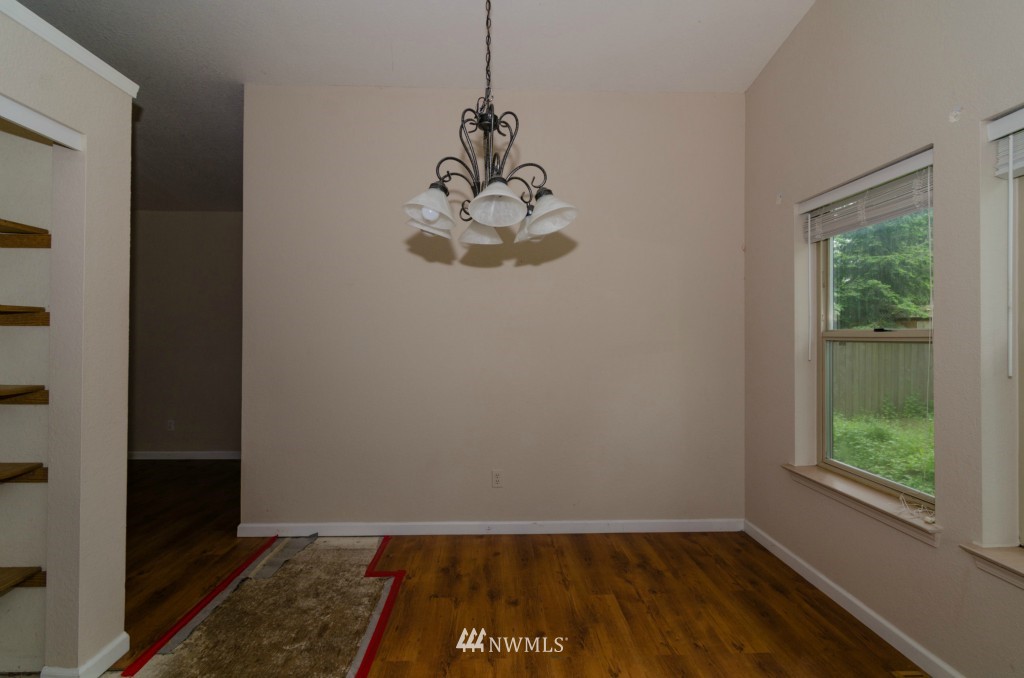 1606 Diamond Loop Southeast Lacey, WA 98503 - Photo 11 of 24 Gallery Image 11