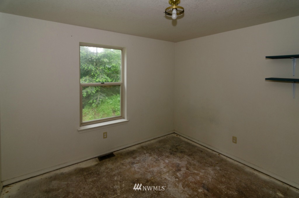 1606 Diamond Loop Southeast Lacey, WA 98503 - Photo 16 of 24 Gallery Image 16