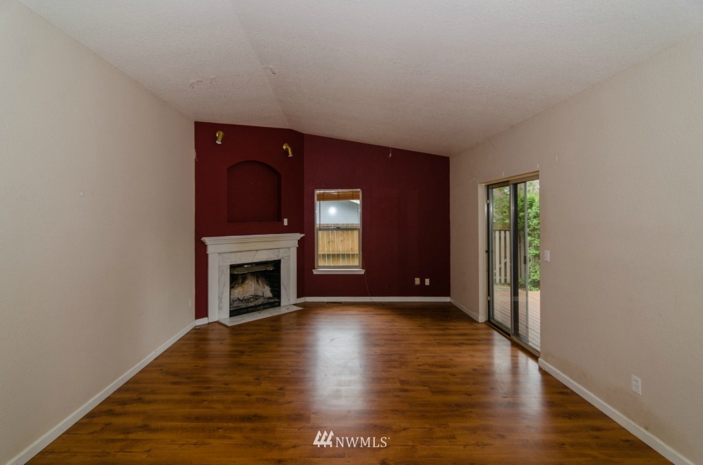 1606 Diamond Loop Southeast Lacey, WA 98503 - Photo 9 of 24 Gallery Image 9