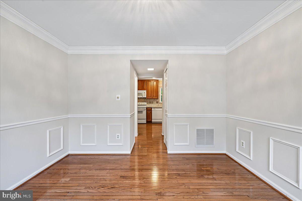 7592 Ruxton Drive Springfield, VA 22153 - Photo 18 of 72