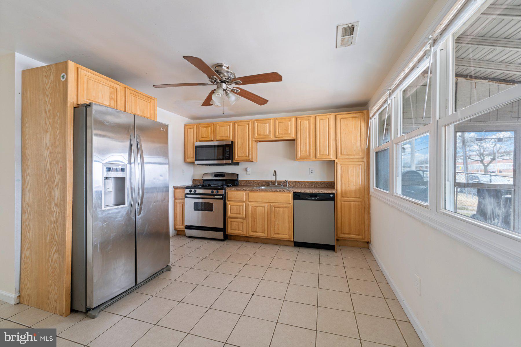 3167 Kessler Road Baltimore, MD 21227 - Photo 8 of 21 Gallery Image 8