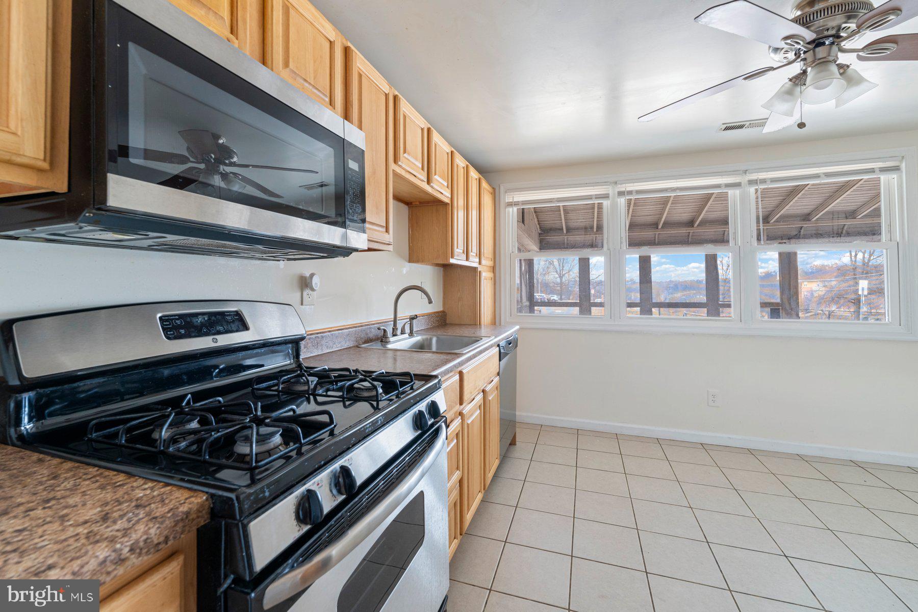 3167 Kessler Road Baltimore, MD 21227 - Photo 10 of 21 Gallery Image 10