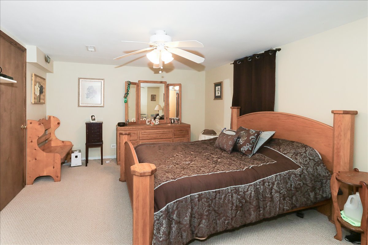 6 West Harding Road Lombard, IL 60148 - Photo 20 of 25