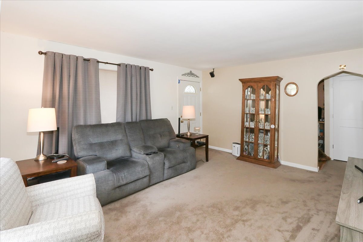 6 West Harding Road Lombard, IL 60148 - Photo 6 of 25