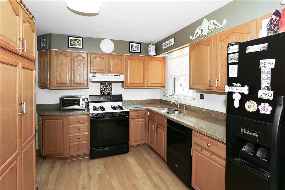 6 West Harding Road Lombard, IL 60148 - Photo 9 of 25