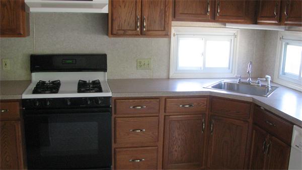 135 Edbert Street Chicopee, MA 01020 - Photo 10 of 28 Gallery Image 10