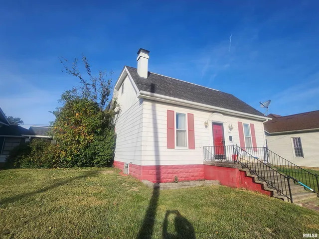 $174,900 | 307 South Main Street, Pinckneyville, IL 62274